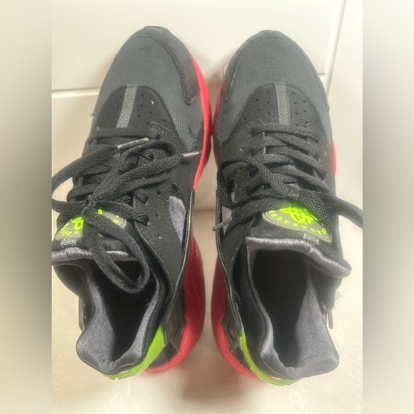 Nike Air Huarache
Hyperpunch main image 8